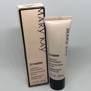 Mary Kay Timewise Luminous-Wear Foundation Ivory7